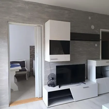 Doma Toma, Town Apartmán Bela Palanka