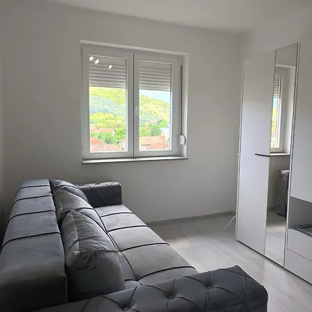 Doma Toma, Town Bela Palanka